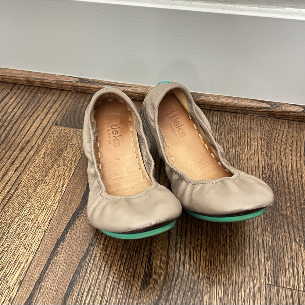 Tieks Taupe Ballet Flats with Turquoise Soles